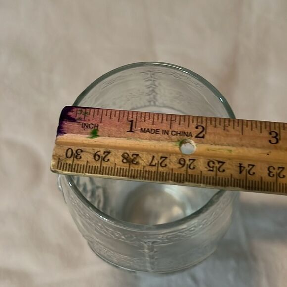 Tailgate Ready 24 Oz Glass 6 1/2 In Tall 2 1/2 In Round
Crown Smirnoff Captain - Picture 4 of 8